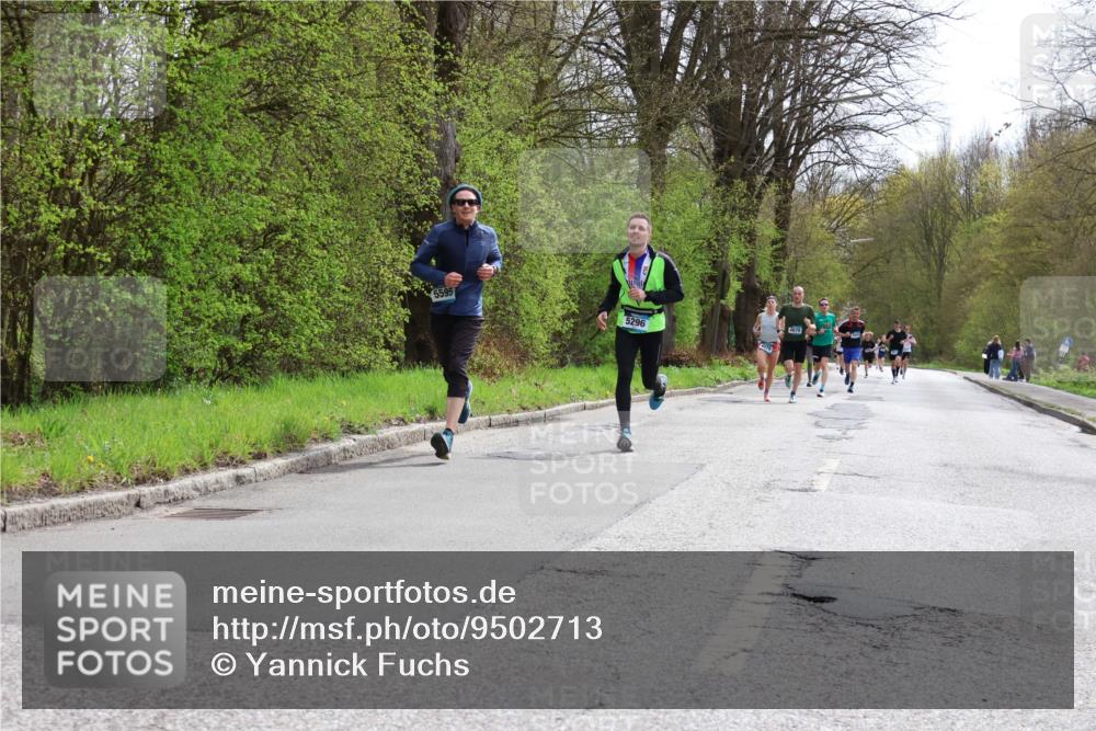 12.04.2026 - 45. Internationalen Wilhelmsburger Insellauf Yannick Fuchs http://msf.ph/oto/9502713 12.04.2026 12:46:34 Laufen 5595, 5296, 4675 meine-sportfotos.de