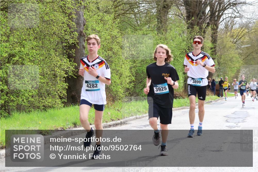 12.04.2026 - 45. Internationalen Wilhelmsburger Insellauf Yannick Fuchs http://msf.ph/oto/9502764 12.04.2026 12:46:48 Laufen 4282, 3925, 3899, 3404 meine-sportfotos.de