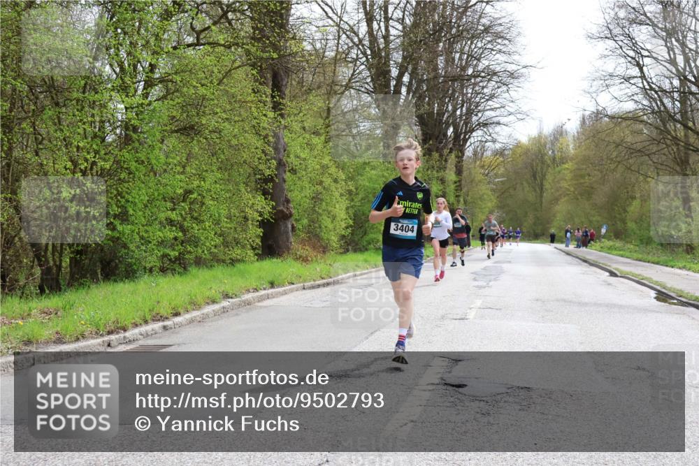 12.04.2026 - 45. Internationalen Wilhelmsburger Insellauf Yannick Fuchs http://msf.ph/oto/9502793 12.04.2026 12:46:56 Laufen 3404 meine-sportfotos.de