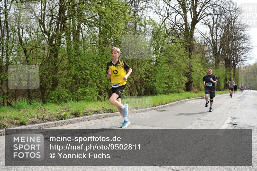 12.04.2026 - 45. Internationalen Wilhelmsburger Insellauf Yannick Fuchs http://msf.ph/oto/9502811 12.04.2026 12:47:01 Laufen 4529, 5255 meine-sportfotos.de