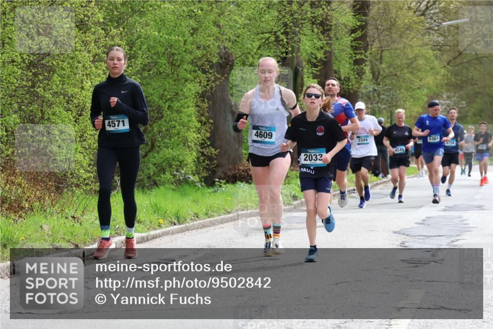 12.04.2026 - 45. Internationalen Wilhelmsburger Insellauf Yannick Fuchs http://msf.ph/oto/9502842 12.04.2026 12:47:09 Laufen 4571, 4609, 2033, 2344, 5361, 4728, 4545 meine-sportfotos.de