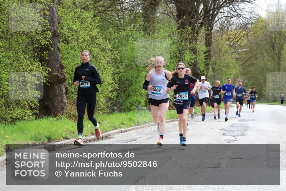 12.04.2026 - 45. Internationalen Wilhelmsburger Insellauf Yannick Fuchs http://msf.ph/oto/9502846 12.04.2026 12:47:10 Laufen 4571, 4609, 2033, 2344, 5361, 4728, 4545 meine-sportfotos.de