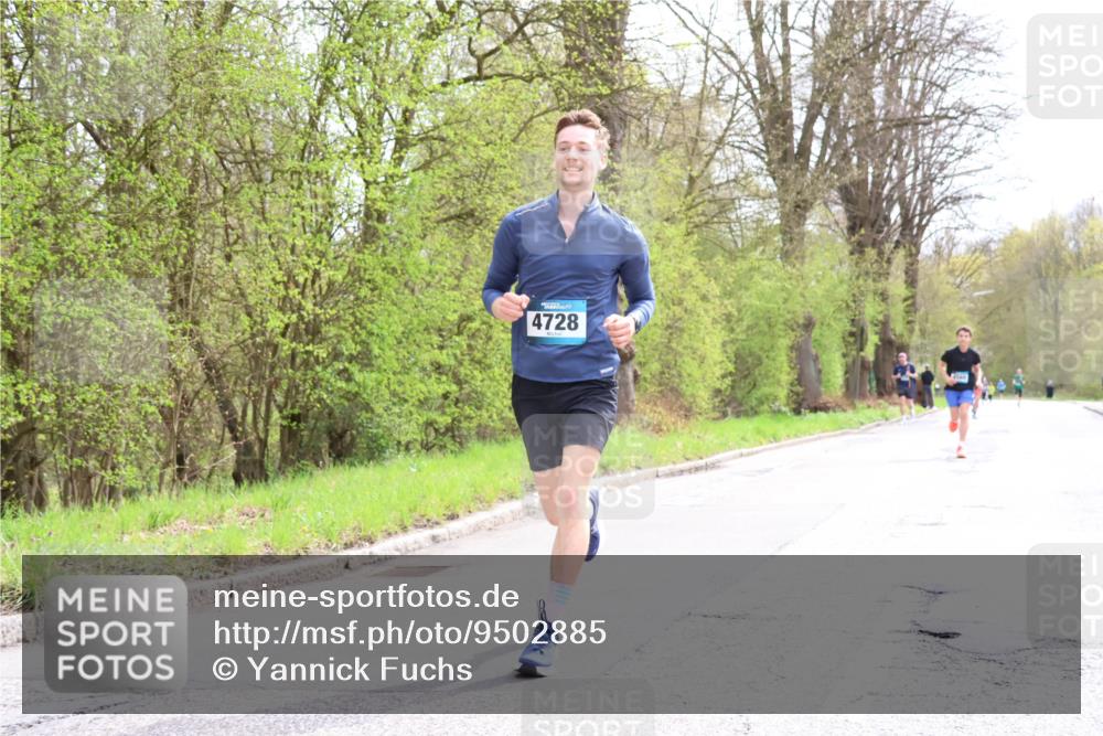 12.04.2026 - 45. Internationalen Wilhelmsburger Insellauf Yannick Fuchs http://msf.ph/oto/9502885 12.04.2026 12:47:19 Laufen 4728 meine-sportfotos.de