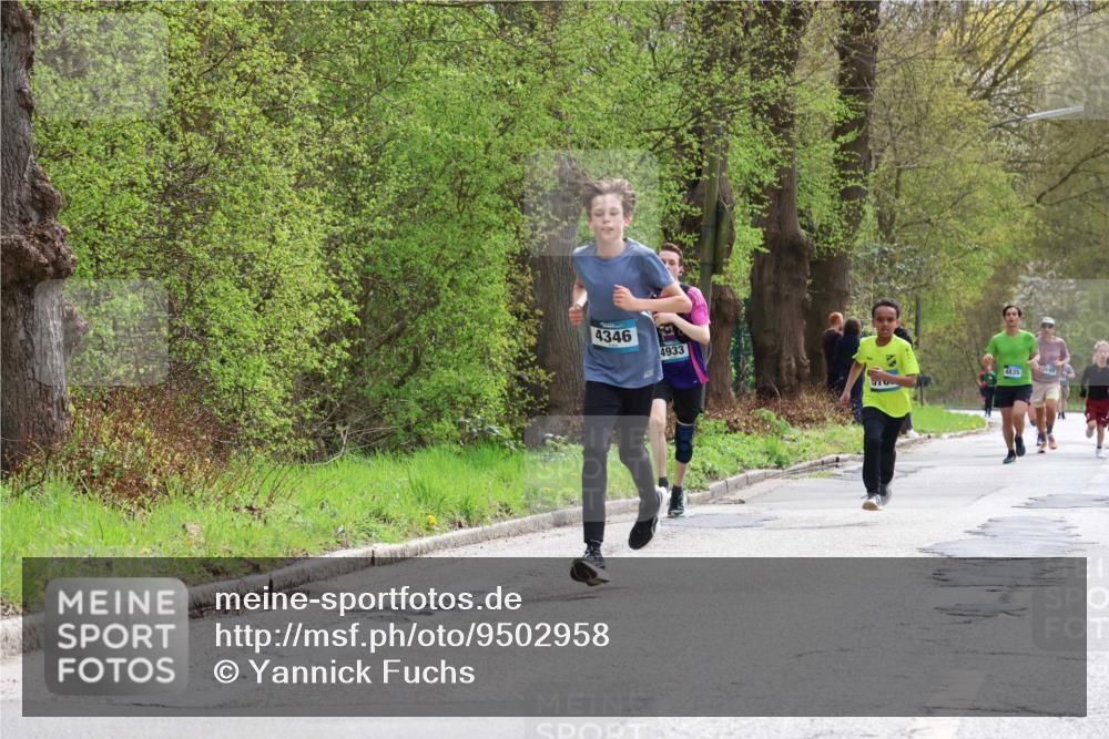 12.04.2026 - 45. Internationalen Wilhelmsburger Insellauf Yannick Fuchs http://msf.ph/oto/9502958 12.04.2026 12:47:41 Laufen 4346, 4933, 4835, 1600 meine-sportfotos.de