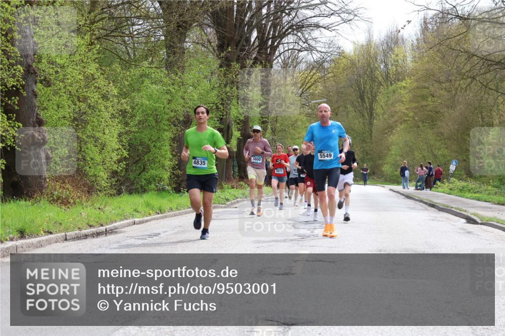 12.04.2026 - 45. Internationalen Wilhelmsburger Insellauf Yannick Fuchs http://msf.ph/oto/9503001 12.04.2026 12:47:50 Laufen 5549, 3600, 4835, 3973 meine-sportfotos.de