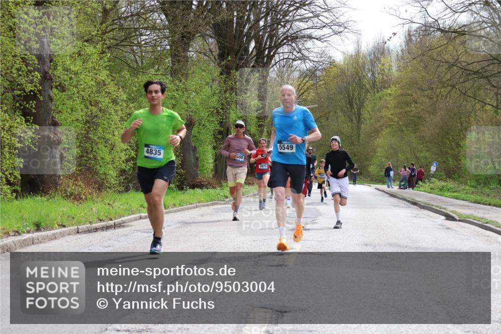 12.04.2026 - 45. Internationalen Wilhelmsburger Insellauf Yannick Fuchs http://msf.ph/oto/9503004 12.04.2026 12:47:51 Laufen 4835, 600, 3973, 5549 meine-sportfotos.de