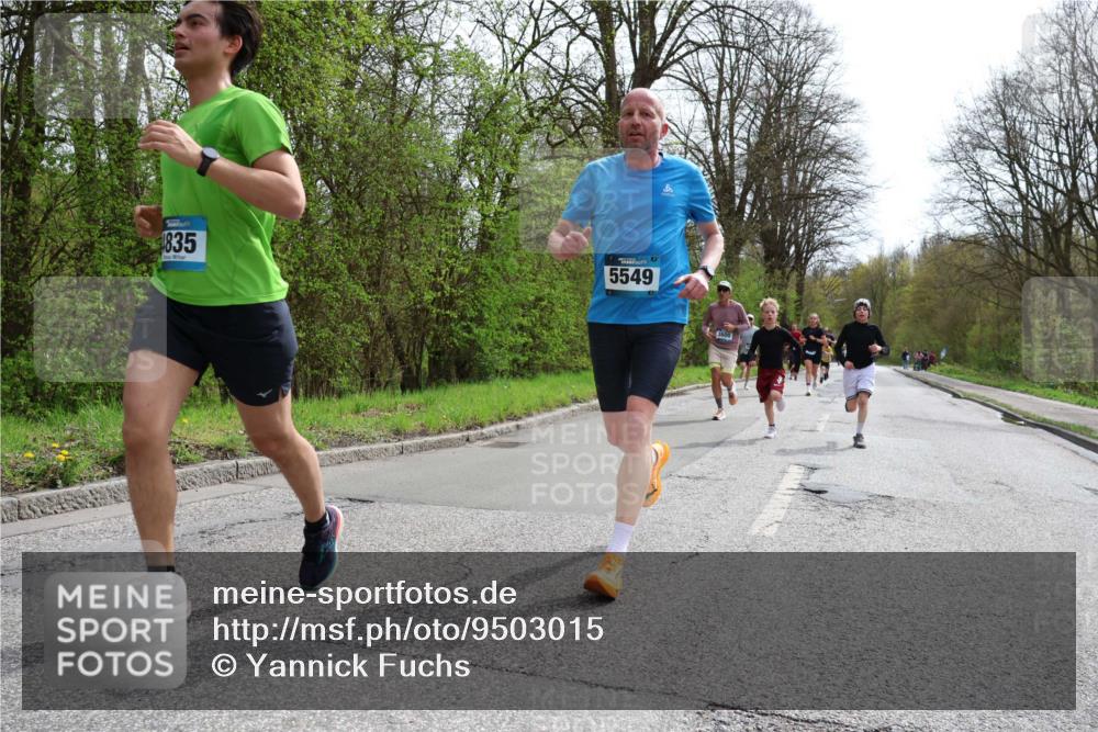 12.04.2026 - 45. Internationalen Wilhelmsburger Insellauf Yannick Fuchs http://msf.ph/oto/9503015 12.04.2026 12:47:53 Laufen 835, 5549, 3600 meine-sportfotos.de