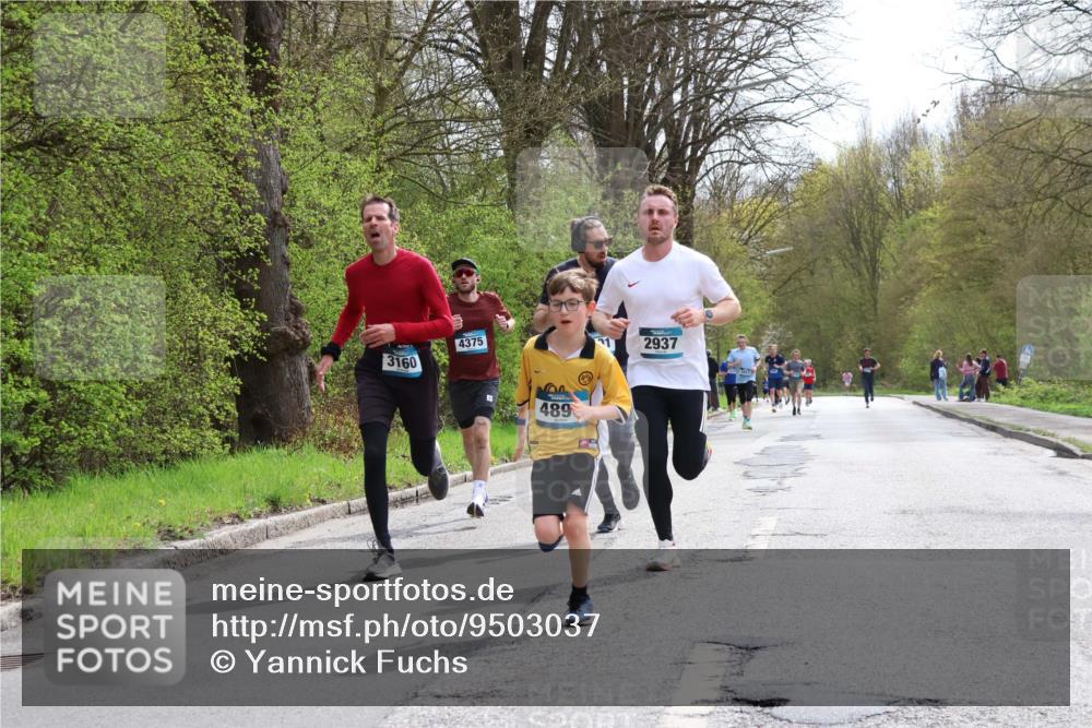 12.04.2026 - 45. Internationalen Wilhelmsburger Insellauf Yannick Fuchs http://msf.ph/oto/9503037 12.04.2026 12:47:59 Laufen 3160, 4375, 489, 2937 meine-sportfotos.de