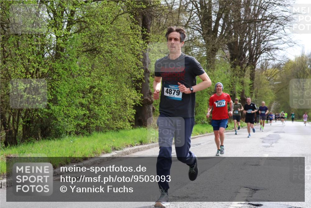 12.04.2026 - 45. Internationalen Wilhelmsburger Insellauf Yannick Fuchs http://msf.ph/oto/9503093 12.04.2026 12:48:17 Laufen 4879, 3921, 1207 meine-sportfotos.de