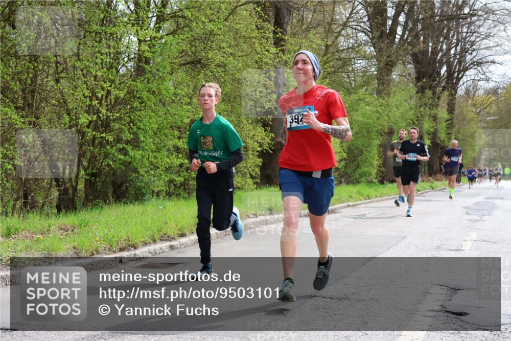 12.04.2026 - 45. Internationalen Wilhelmsburger Insellauf Yannick Fuchs http://msf.ph/oto/9503101 12.04.2026 12:48:18 Laufen 392, 3520 meine-sportfotos.de