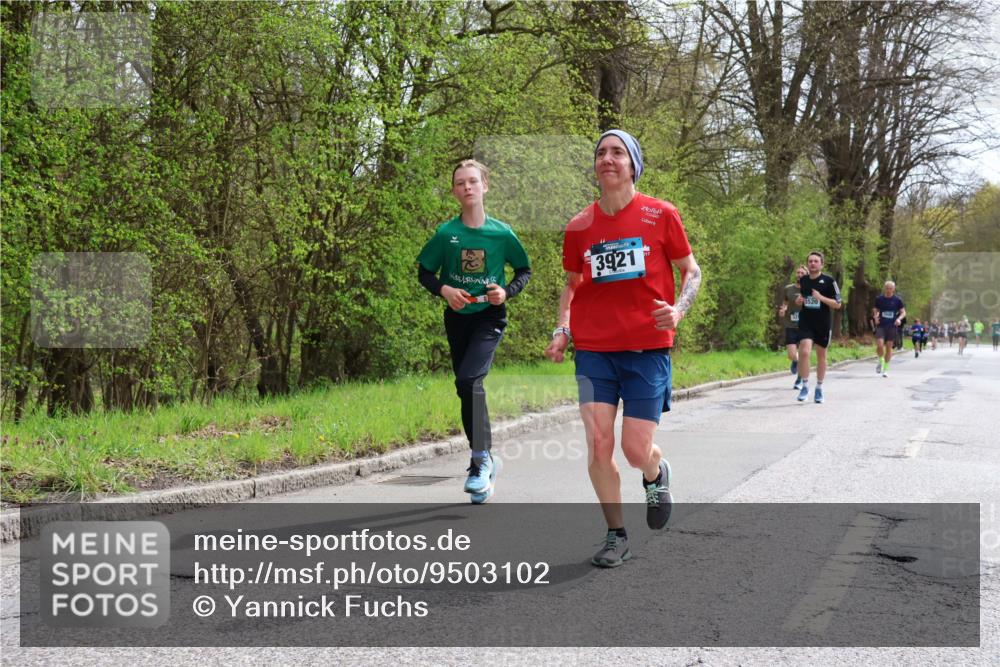 12.04.2026 - 45. Internationalen Wilhelmsburger Insellauf Yannick Fuchs http://msf.ph/oto/9503102 12.04.2026 12:48:19 Laufen 3921, 1520, 12 meine-sportfotos.de