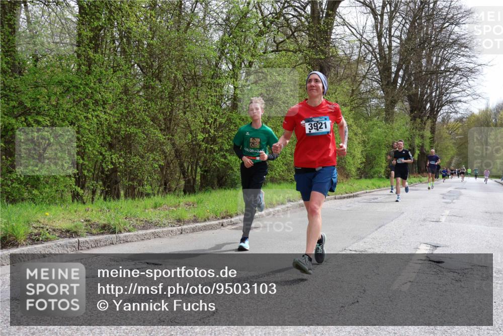 12.04.2026 - 45. Internationalen Wilhelmsburger Insellauf Yannick Fuchs http://msf.ph/oto/9503103 12.04.2026 12:48:19 Laufen 3921 meine-sportfotos.de