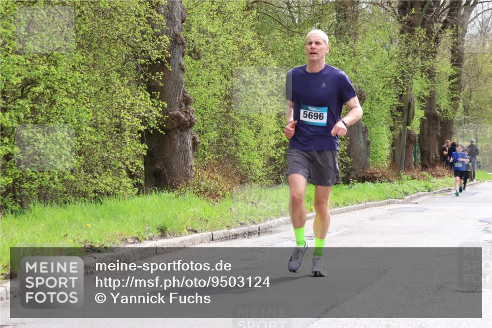 12.04.2026 - 45. Internationalen Wilhelmsburger Insellauf Yannick Fuchs http://msf.ph/oto/9503124 12.04.2026 12:48:23 Laufen 5696, 5227 meine-sportfotos.de