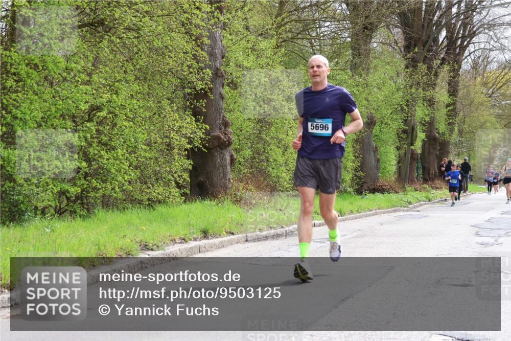 12.04.2026 - 45. Internationalen Wilhelmsburger Insellauf Yannick Fuchs http://msf.ph/oto/9503125 12.04.2026 12:48:23 Laufen 5696, 3227 meine-sportfotos.de