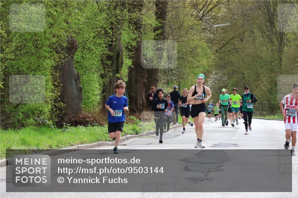 12.04.2026 - 45. Internationalen Wilhelmsburger Insellauf Yannick Fuchs http://msf.ph/oto/9503144 12.04.2026 12:48:28 Laufen 5143, 55, 227, 658, 5630, 4592 meine-sportfotos.de