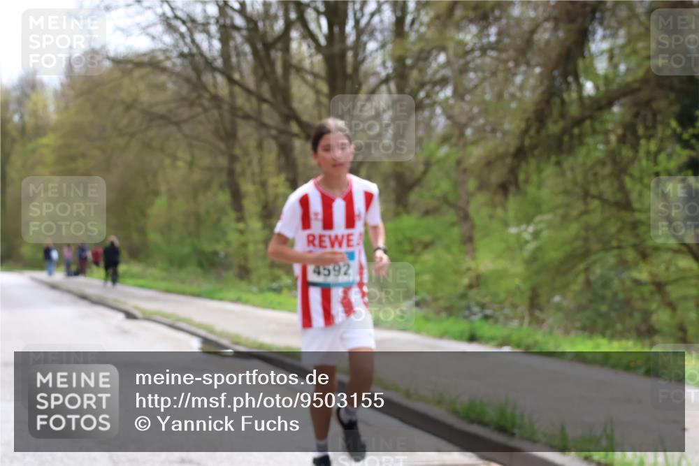 12.04.2026 - 45. Internationalen Wilhelmsburger Insellauf Yannick Fuchs http://msf.ph/oto/9503155 12.04.2026 12:48:35 Laufen 4592 meine-sportfotos.de