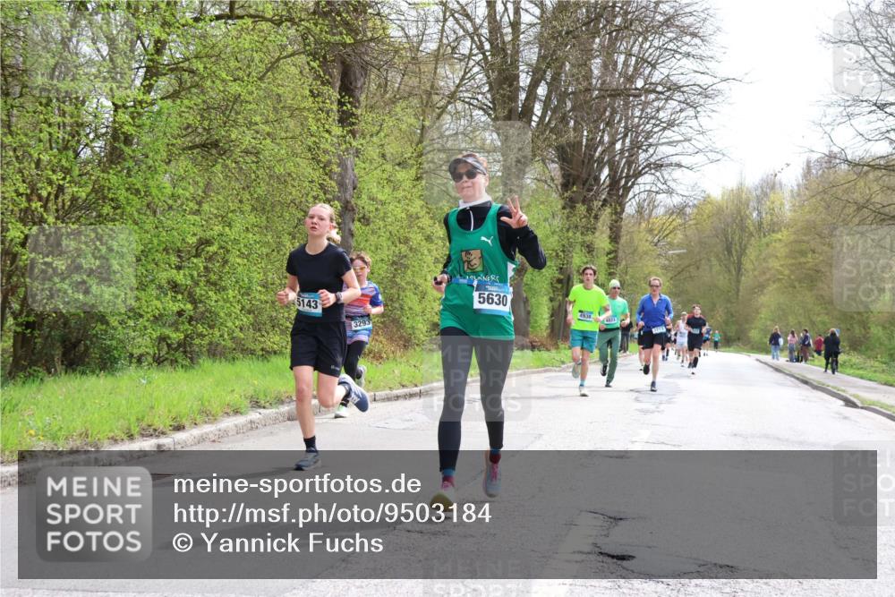 12.04.2026 - 45. Internationalen Wilhelmsburger Insellauf Yannick Fuchs http://msf.ph/oto/9503184 12.04.2026 12:48:40 Laufen 5143, 3293, 5630, 4938, 4823 meine-sportfotos.de