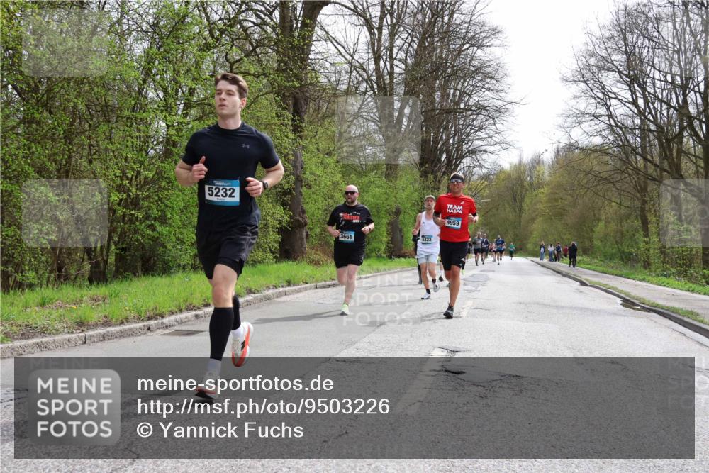 12.04.2026 - 45. Internationalen Wilhelmsburger Insellauf Yannick Fuchs http://msf.ph/oto/9503226 12.04.2026 12:48:49 Laufen 5232, 3661, 5322, 4959 meine-sportfotos.de