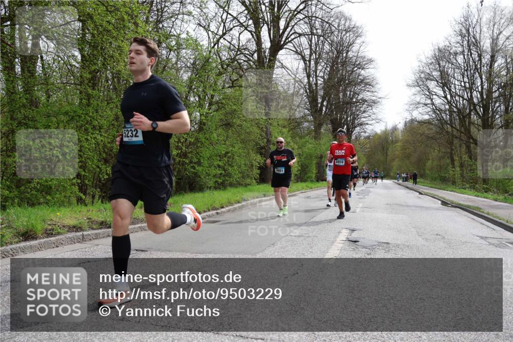 12.04.2026 - 45. Internationalen Wilhelmsburger Insellauf Yannick Fuchs http://msf.ph/oto/9503229 12.04.2026 12:48:50 Laufen 5232, 3661, 4959 meine-sportfotos.de
