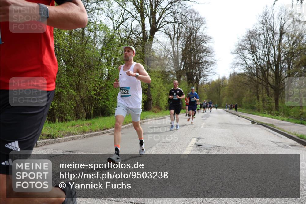 12.04.2026 - 45. Internationalen Wilhelmsburger Insellauf Yannick Fuchs http://msf.ph/oto/9503238 12.04.2026 12:48:52 Laufen 5322, 4317 meine-sportfotos.de