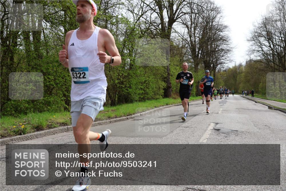 12.04.2026 - 45. Internationalen Wilhelmsburger Insellauf Yannick Fuchs http://msf.ph/oto/9503241 12.04.2026 12:48:52 Laufen 5322, 4317, 4599 meine-sportfotos.de