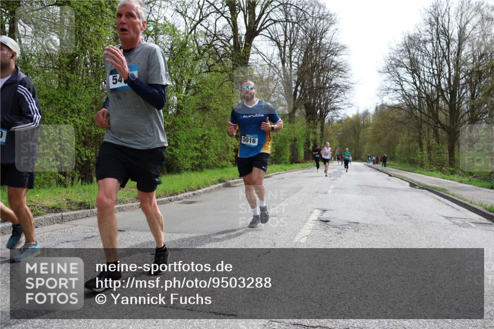 12.04.2026 - 45. Internationalen Wilhelmsburger Insellauf Yannick Fuchs http://msf.ph/oto/9503288 12.04.2026 12:49:02 Laufen 54, 5016 meine-sportfotos.de