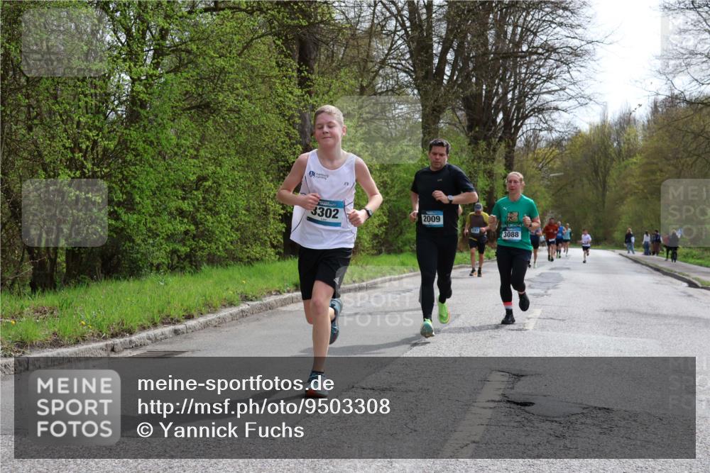 12.04.2026 - 45. Internationalen Wilhelmsburger Insellauf Yannick Fuchs http://msf.ph/oto/9503308 12.04.2026 12:49:07 Laufen 3302, 2009, 1283, 3088 meine-sportfotos.de