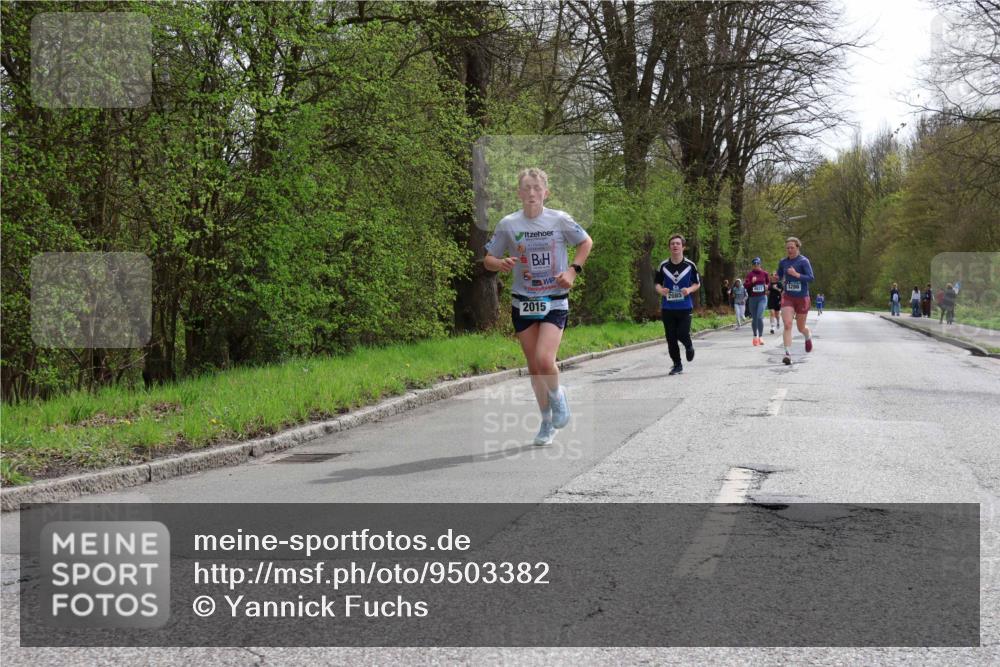 12.04.2026 - 45. Internationalen Wilhelmsburger Insellauf Yannick Fuchs http://msf.ph/oto/9503382 12.04.2026 12:49:28 Laufen 2015, 2085, 3286 meine-sportfotos.de