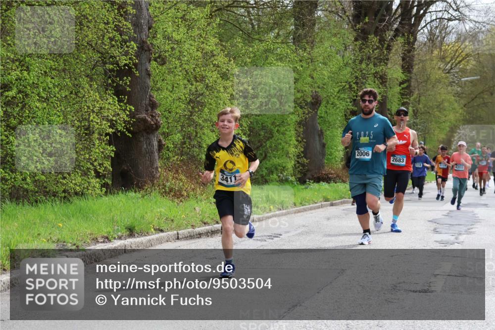 12.04.2026 - 45. Internationalen Wilhelmsburger Insellauf Yannick Fuchs http://msf.ph/oto/9503504 12.04.2026 12:50:01 Laufen 3411, 20, 25, 2006, 2683, 118, 4311 meine-sportfotos.de