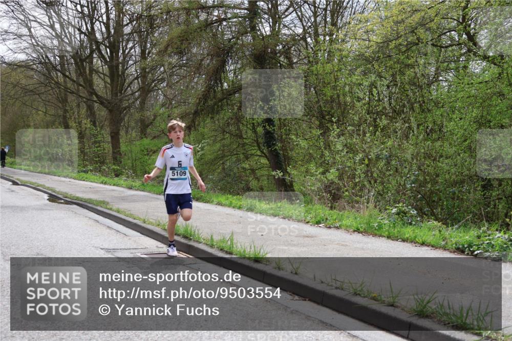12.04.2026 - 45. Internationalen Wilhelmsburger Insellauf Yannick Fuchs http://msf.ph/oto/9503554 12.04.2026 12:50:12 Laufen 5109 meine-sportfotos.de