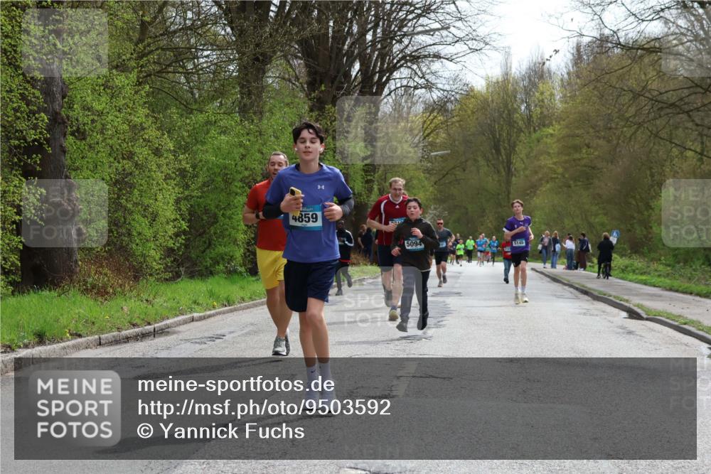 12.04.2026 - 45. Internationalen Wilhelmsburger Insellauf Yannick Fuchs http://msf.ph/oto/9503592 12.04.2026 12:50:19 Laufen 4859, 5094, 5145 meine-sportfotos.de