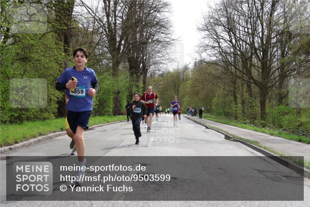 12.04.2026 - 45. Internationalen Wilhelmsburger Insellauf Yannick Fuchs http://msf.ph/oto/9503599 12.04.2026 12:50:20 Laufen 4859, 5094, 5145 meine-sportfotos.de