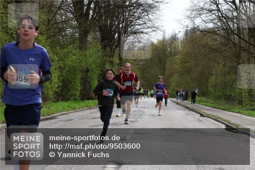 12.04.2026 - 45. Internationalen Wilhelmsburger Insellauf Yannick Fuchs http://msf.ph/oto/9503600 12.04.2026 12:50:20 Laufen 359, 94, 3315, 5145 meine-sportfotos.de
