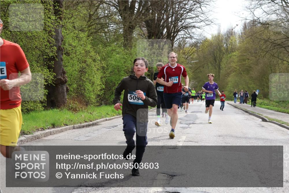 12.04.2026 - 45. Internationalen Wilhelmsburger Insellauf Yannick Fuchs http://msf.ph/oto/9503603 12.04.2026 12:50:21 Laufen 5094, 5635, 3315, 4581, 5145 meine-sportfotos.de