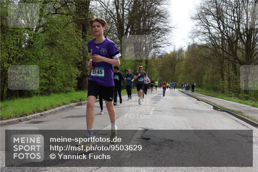 12.04.2026 - 45. Internationalen Wilhelmsburger Insellauf Yannick Fuchs http://msf.ph/oto/9503629 12.04.2026 12:50:26 Laufen 5145, 5141, 5446, 4581 meine-sportfotos.de