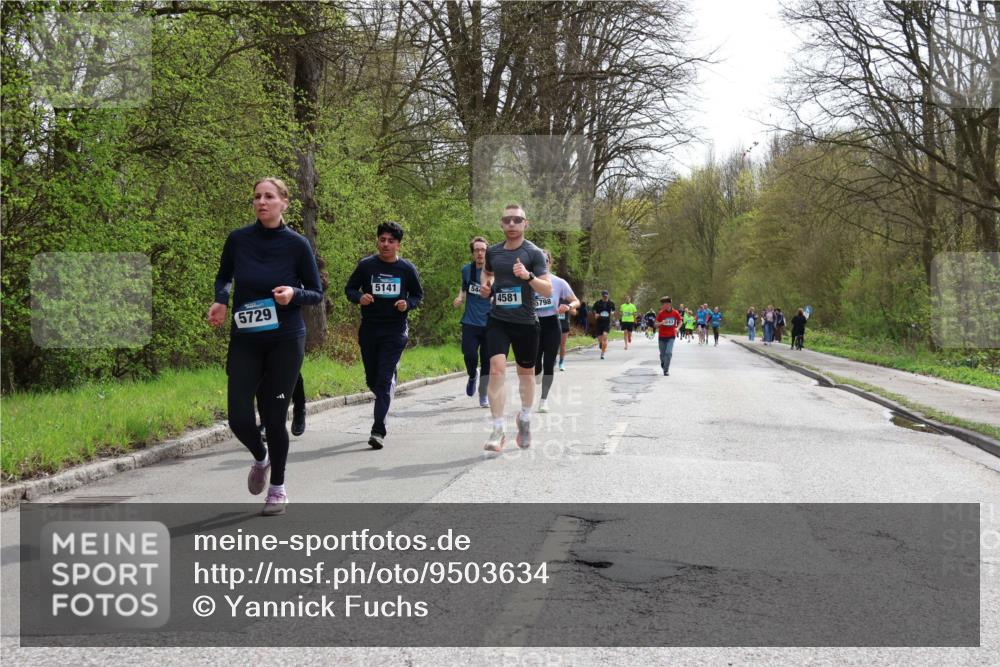 12.04.2026 - 45. Internationalen Wilhelmsburger Insellauf Yannick Fuchs http://msf.ph/oto/9503634 12.04.2026 12:50:27 Laufen 5141, 4581, 5729, 5798 meine-sportfotos.de