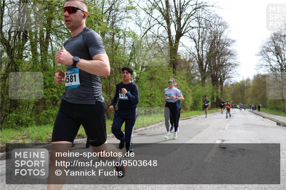 12.04.2026 - 45. Internationalen Wilhelmsburger Insellauf Yannick Fuchs http://msf.ph/oto/9503648 12.04.2026 12:50:29 Laufen 581, 514, 5790 meine-sportfotos.de