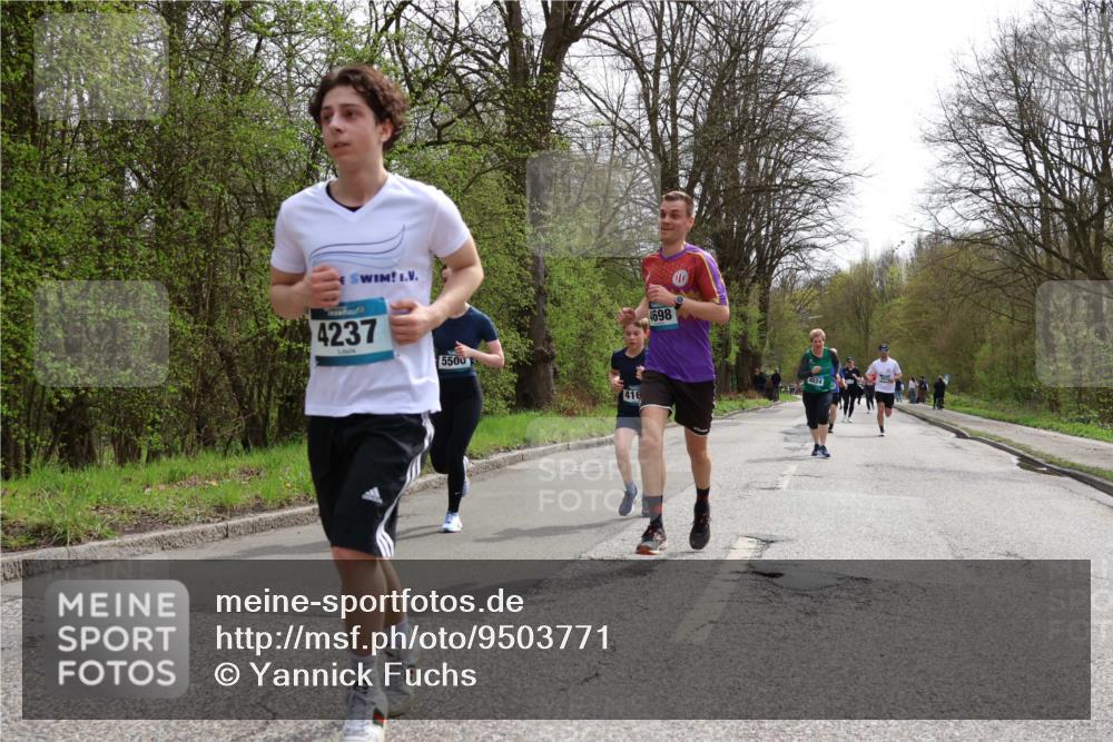 12.04.2026 - 45. Internationalen Wilhelmsburger Insellauf Yannick Fuchs http://msf.ph/oto/9503771 12.04.2026 12:50:55 Laufen 4237, 5500, 416, 4698 meine-sportfotos.de