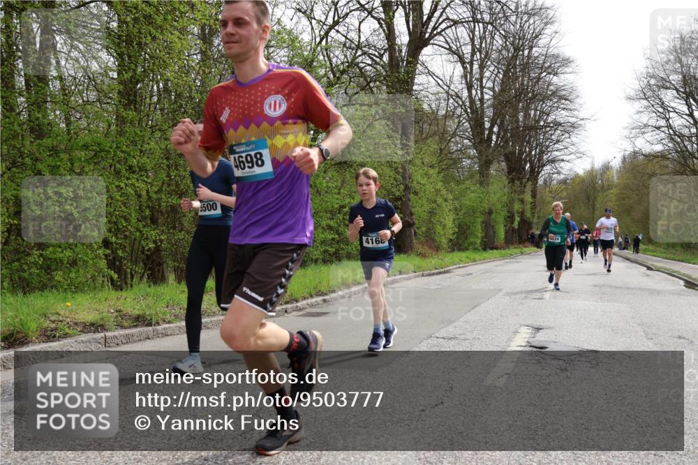 12.04.2026 - 45. Internationalen Wilhelmsburger Insellauf Yannick Fuchs http://msf.ph/oto/9503777 12.04.2026 12:50:56 Laufen 5500, 4698, 416, 524 meine-sportfotos.de