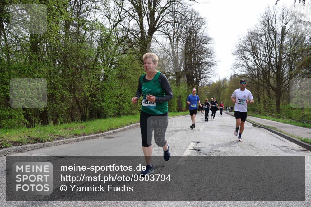 12.04.2026 - 45. Internationalen Wilhelmsburger Insellauf Yannick Fuchs http://msf.ph/oto/9503794 12.04.2026 12:50:59 Laufen 4524, 4074 meine-sportfotos.de