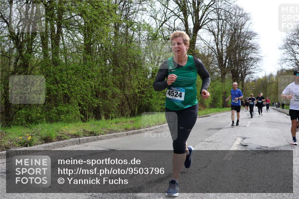 12.04.2026 - 45. Internationalen Wilhelmsburger Insellauf Yannick Fuchs http://msf.ph/oto/9503796 12.04.2026 12:50:59 Laufen 4524, 4598, 40 meine-sportfotos.de