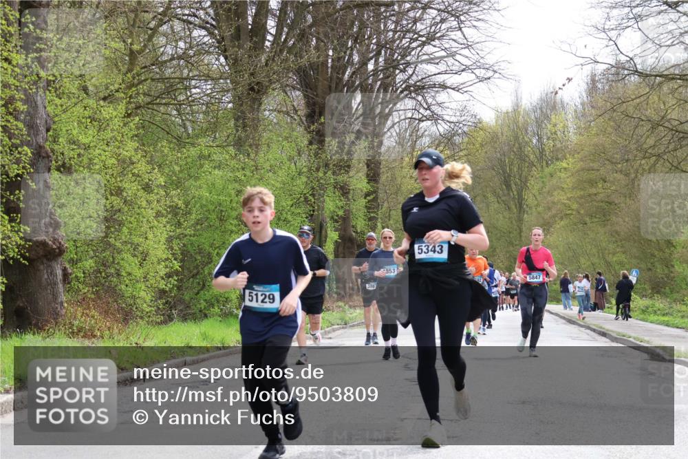 12.04.2026 - 45. Internationalen Wilhelmsburger Insellauf Yannick Fuchs http://msf.ph/oto/9503809 12.04.2026 12:51:02 Laufen 5129, 386, 353, 5343, 5847 meine-sportfotos.de
