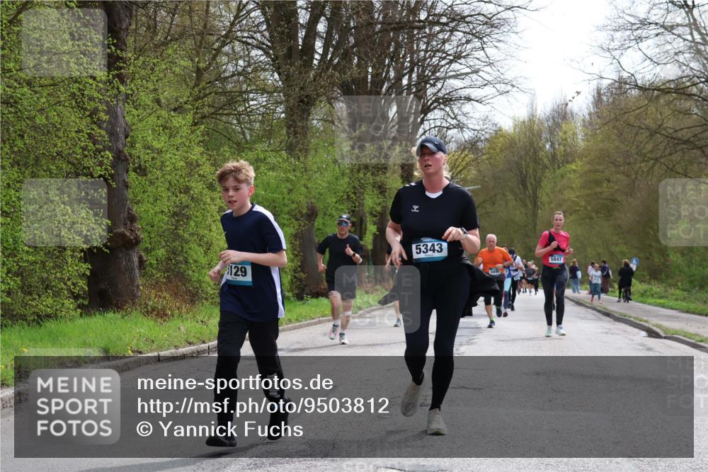 12.04.2026 - 45. Internationalen Wilhelmsburger Insellauf Yannick Fuchs http://msf.ph/oto/9503812 12.04.2026 12:51:02 Laufen 129, 5343, 5847 meine-sportfotos.de