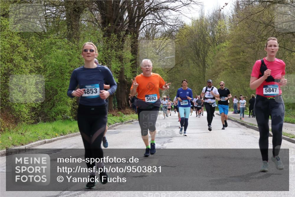 12.04.2026 - 45. Internationalen Wilhelmsburger Insellauf Yannick Fuchs http://msf.ph/oto/9503831 12.04.2026 12:51:06 Laufen 4853, 5692, 4186, 482, 5847 meine-sportfotos.de