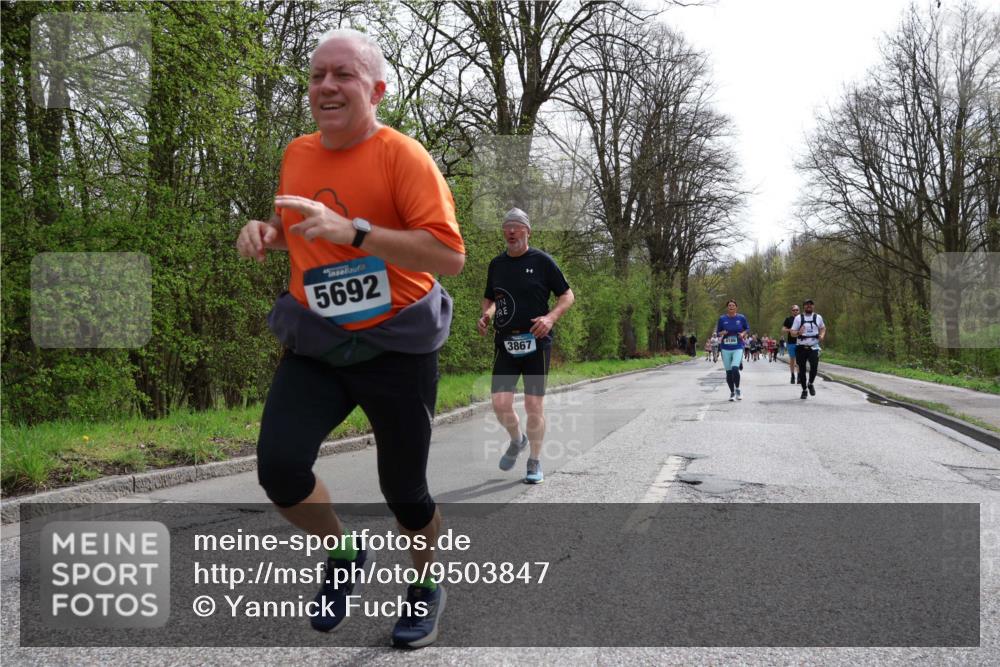 12.04.2026 - 45. Internationalen Wilhelmsburger Insellauf Yannick Fuchs http://msf.ph/oto/9503847 12.04.2026 12:51:09 Laufen 5692, 3867 meine-sportfotos.de