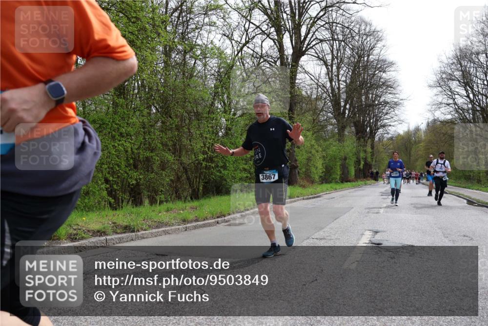 12.04.2026 - 45. Internationalen Wilhelmsburger Insellauf Yannick Fuchs http://msf.ph/oto/9503849 12.04.2026 12:51:10 Laufen 3867, 4186 meine-sportfotos.de