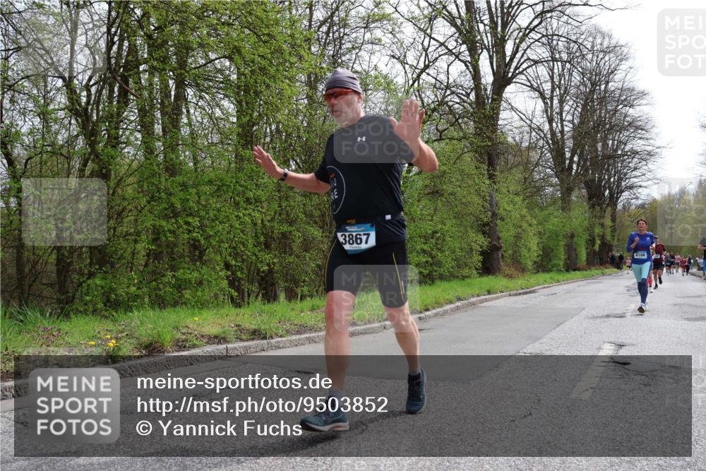 12.04.2026 - 45. Internationalen Wilhelmsburger Insellauf Yannick Fuchs http://msf.ph/oto/9503852 12.04.2026 12:51:10 Laufen 3867, 4186 meine-sportfotos.de