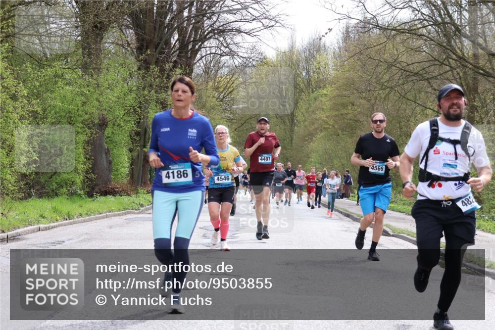 12.04.2026 - 45. Internationalen Wilhelmsburger Insellauf Yannick Fuchs http://msf.ph/oto/9503855 12.04.2026 12:51:11 Laufen 4186, 4546, 4407, 2447, 4740, 4569, 482 meine-sportfotos.de