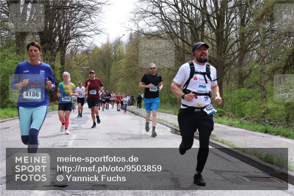 12.04.2026 - 45. Internationalen Wilhelmsburger Insellauf Yannick Fuchs http://msf.ph/oto/9503859 12.04.2026 12:51:12 Laufen 4186, 5, 4622, 4407, 4546, 4569, 482 meine-sportfotos.de