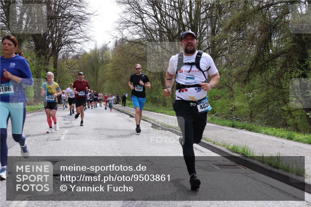 12.04.2026 - 45. Internationalen Wilhelmsburger Insellauf Yannick Fuchs http://msf.ph/oto/9503861 12.04.2026 12:51:12 Laufen 186, 5, 4546, 4569, 4407, 4622, 482 meine-sportfotos.de